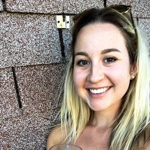 Meet your Posher, Christine